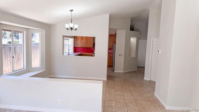 1827 Corte Amarillo, Oceanside, CA 92056
