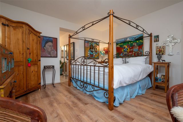 1 Periwinkle, Santa Fe, NM 87507
