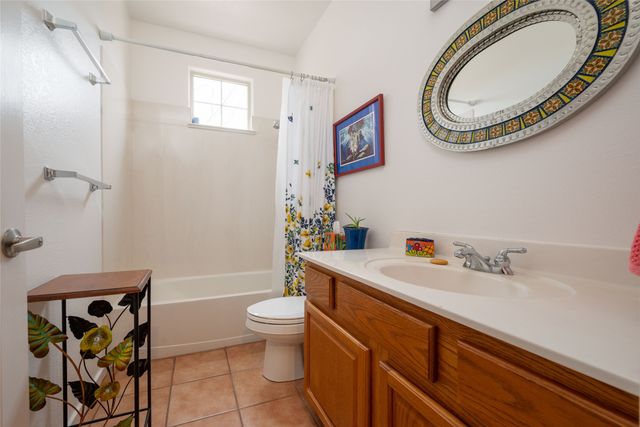 1 Periwinkle, Santa Fe, NM 87507