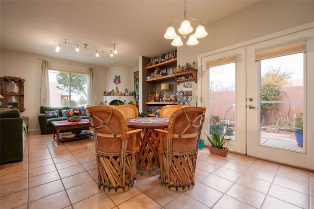 1 Periwinkle, Santa Fe, NM 87507