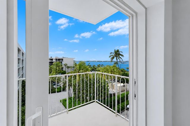 3230 S Ocean Boulevard E-410, Palm Beach, FL 33480