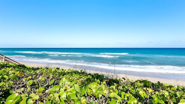 3230 S Ocean Boulevard E-410, Palm Beach, FL 33480