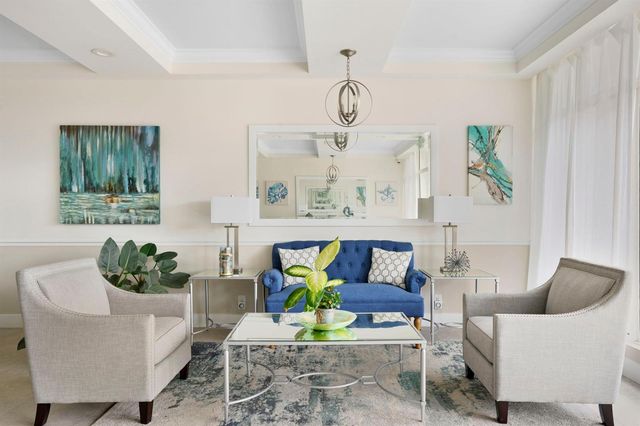 3230 S Ocean Boulevard E-410, Palm Beach, FL 33480