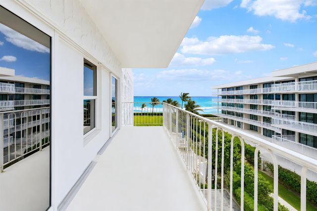 3230 S Ocean Boulevard E-410, Palm Beach, FL 33480