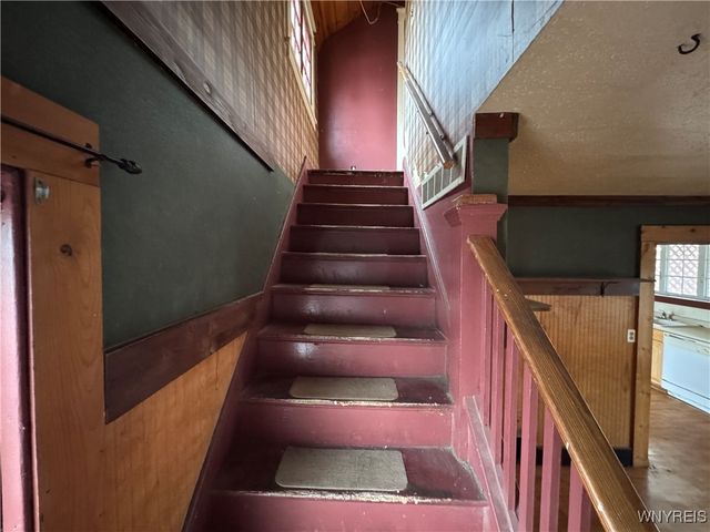 36 South New York Street, Lockport City, NY 14094