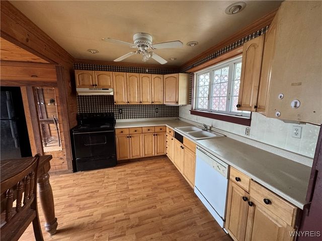 36 South New York Street, Lockport City, NY 14094