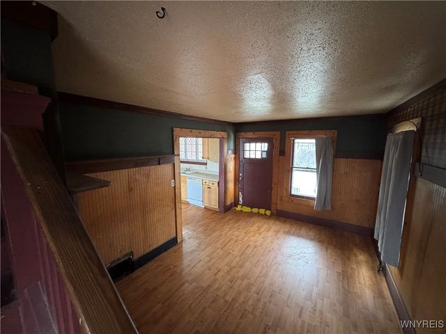 36 South New York Street, Lockport City, NY 14094