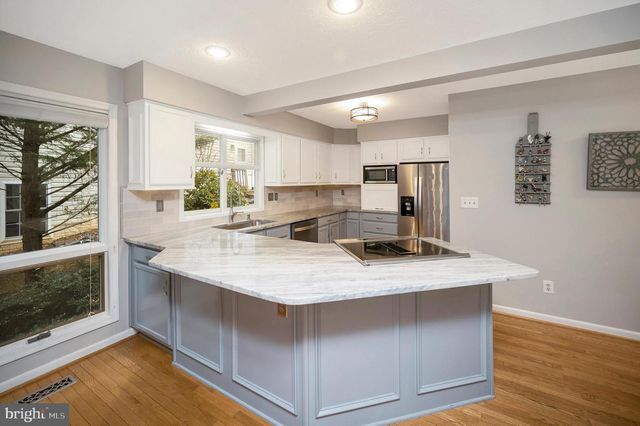 2005 LAKEVIEW PKWY, Locust Grove, VA 22508