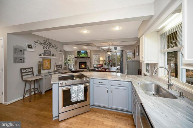 2005 LAKEVIEW PKWY, Locust Grove, VA 22508