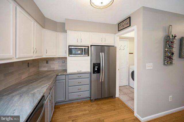 2005 LAKEVIEW PKWY, Locust Grove, VA 22508