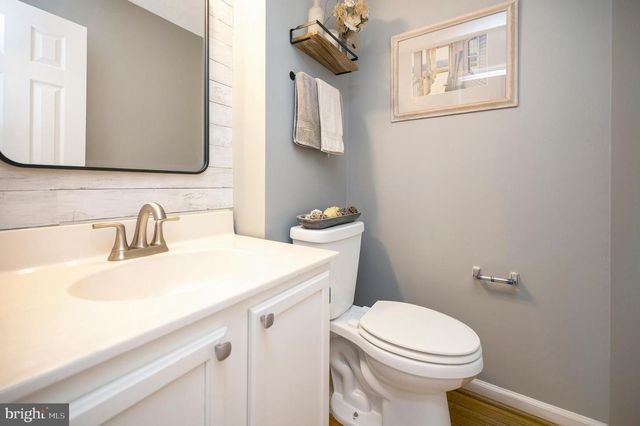 2005 LAKEVIEW PKWY, Locust Grove, VA 22508