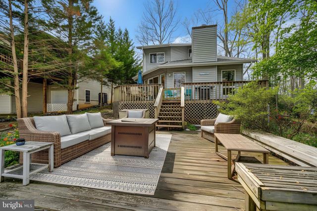 2005 LAKEVIEW PKWY, Locust Grove, VA 22508