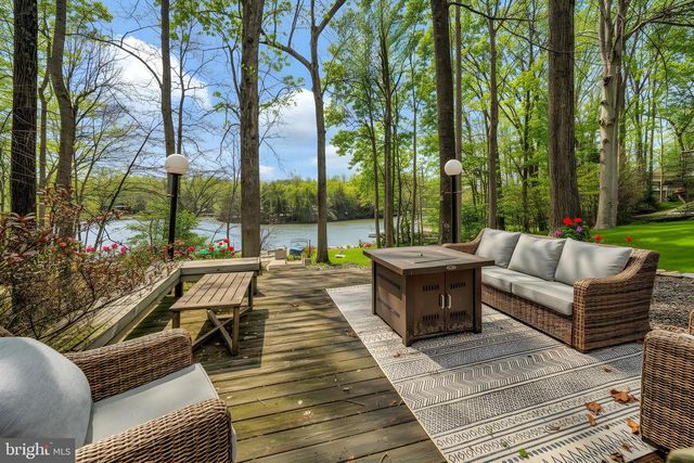 2005 LAKEVIEW PKWY, Locust Grove, VA 22508