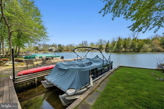 2005 LAKEVIEW PKWY, Locust Grove, VA 22508