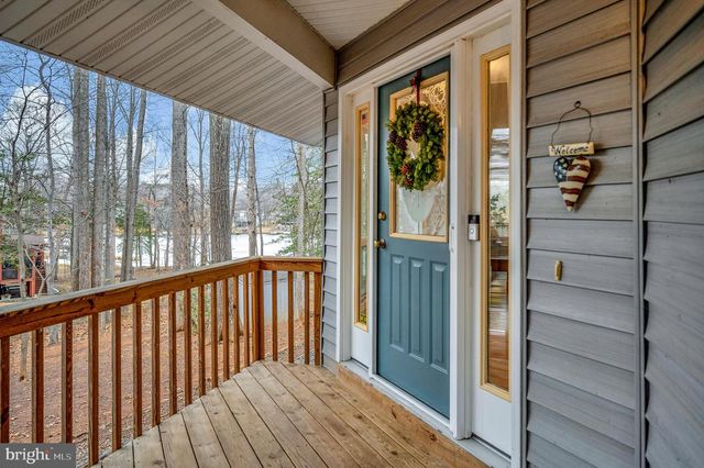 2005 LAKEVIEW PKWY, Locust Grove, VA 22508