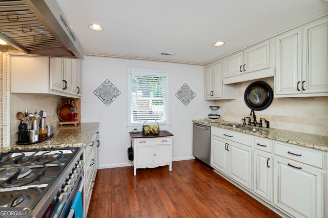 253 Scout Island Road, Jackson, GA 30233