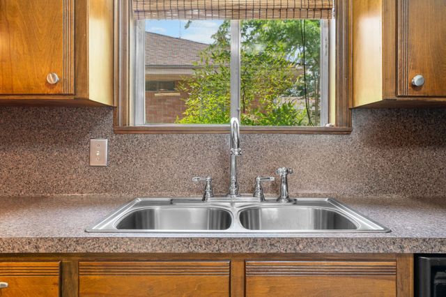 4907 Lake Englewood Drive, Waco, TX 76710