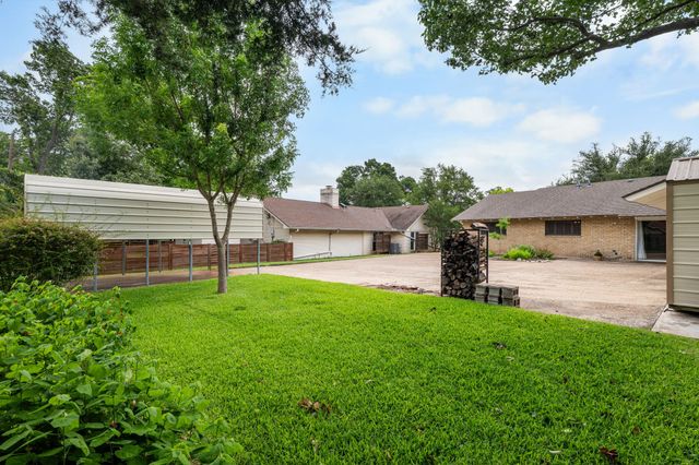 4907 Lake Englewood Drive, Waco, TX 76710