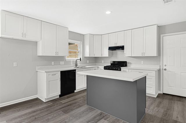 7410 Woodoak Drive, Houston, TX 77040