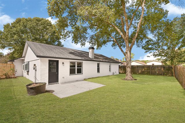 7410 Woodoak Drive, Houston, TX 77040