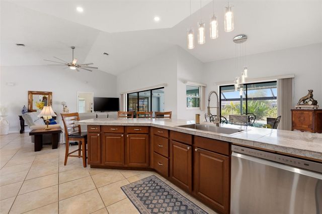 256 MARK TWAIN LANE, Rotonda West, FL 33947