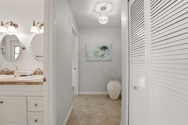 256 MARK TWAIN LANE, Rotonda West, FL 33947