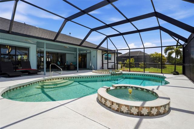 256 MARK TWAIN LANE, Rotonda West, FL 33947