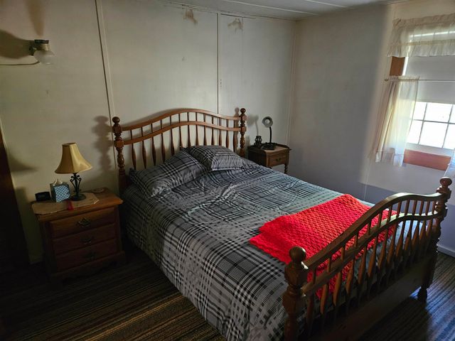 14 Halls Road, Albany, NH 03818