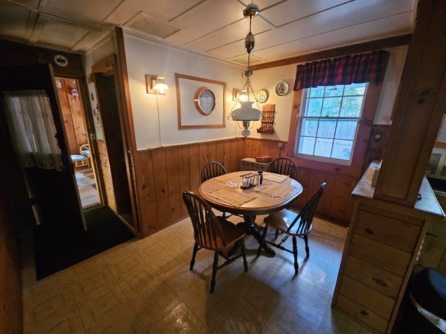 14 Halls Road, Albany, NH 03818