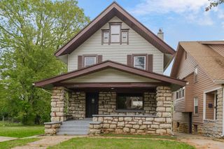 3753 Flora Avenue, Kansas City, MO 64109