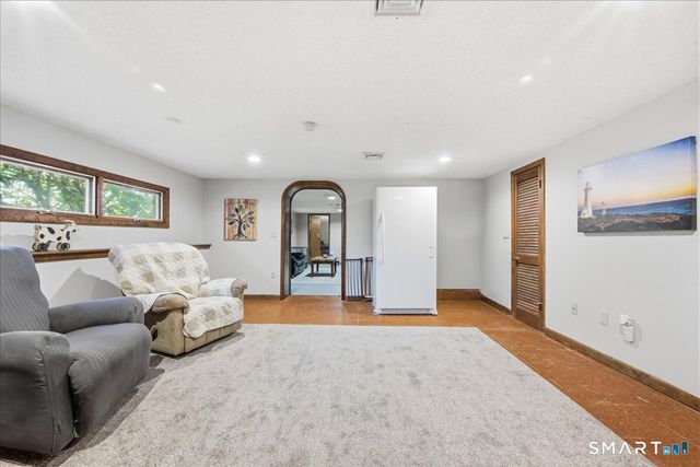 110 Butlertown Road, Waterford, CT 06385