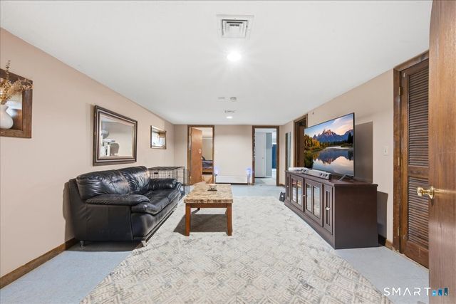 110 Butlertown Road, Waterford, CT 06385