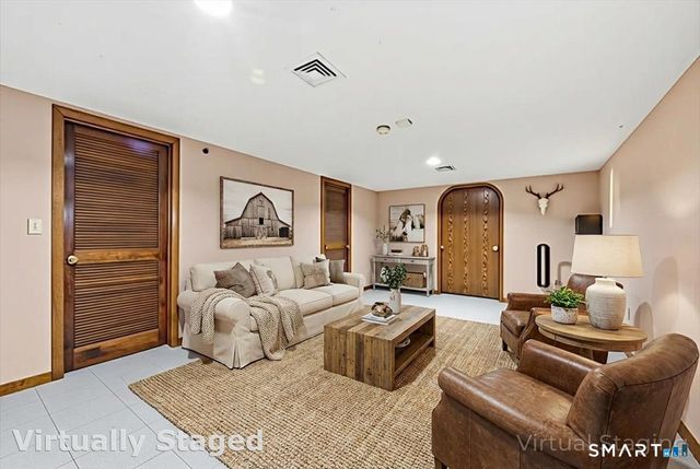 110 Butlertown Road, Waterford, CT 06385