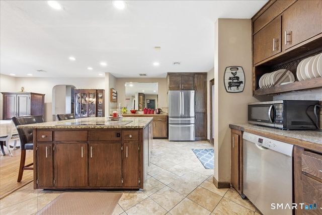 110 Butlertown Road, Waterford, CT 06385