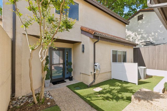 9605 Robin Song, Dallas, TX 75243