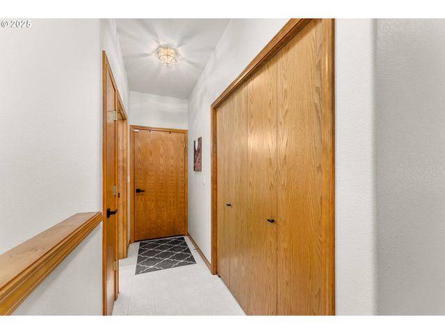 371 Nw RACHEL LYNN Way, Roseburg, OR 97471