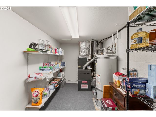 371 Nw RACHEL LYNN Way, Roseburg, OR 97471