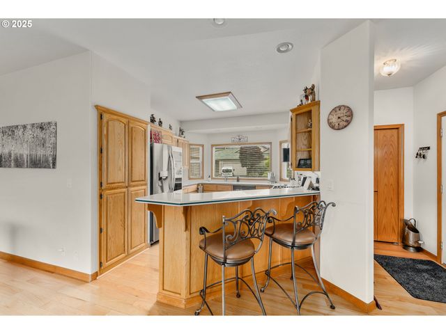 371 Nw RACHEL LYNN Way, Roseburg, OR 97471