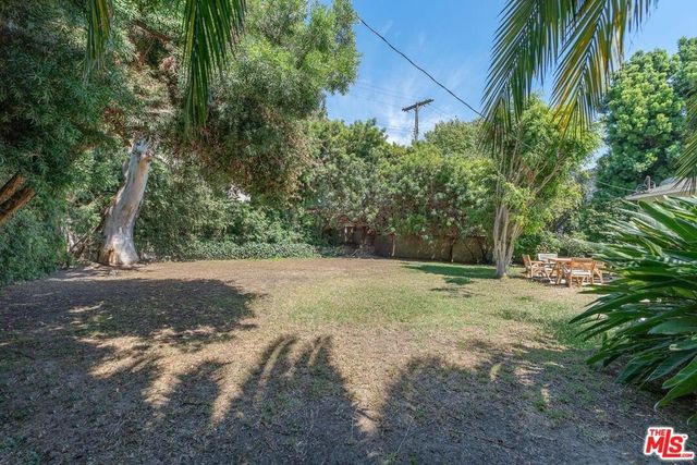 3031 S Bentley Avenue, Los Angeles, CA 90034
