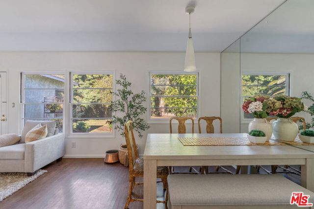 3031 S Bentley Avenue, Los Angeles, CA 90034