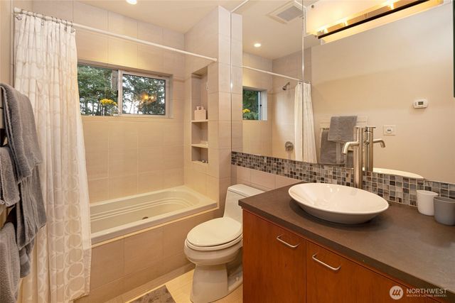 2623 Pear Point Road, Friday Harbor, WA 98250