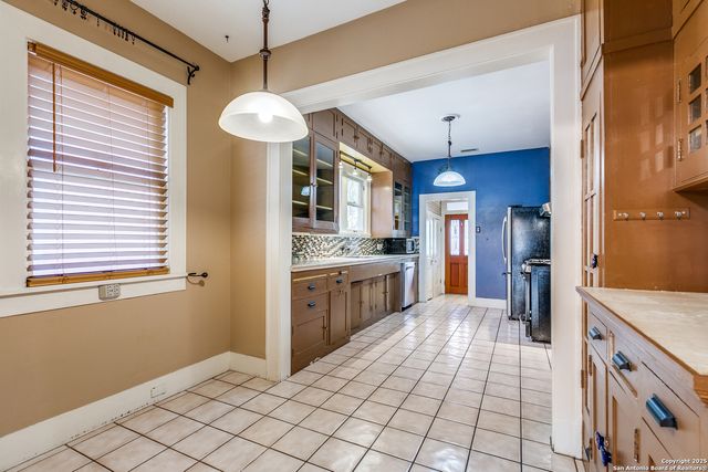 411 E HUISACHE AVE, San Antonio, TX 78212