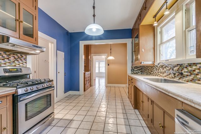 411 E HUISACHE AVE, San Antonio, TX 78212