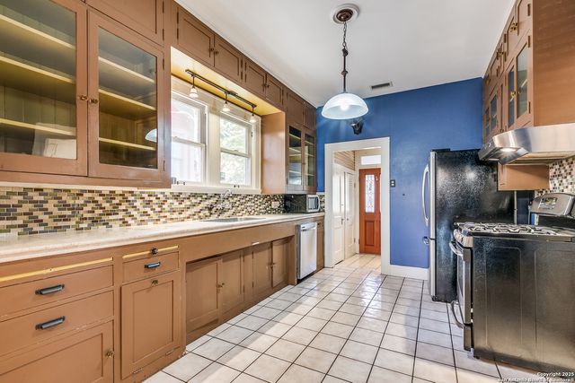 411 E HUISACHE AVE, San Antonio, TX 78212