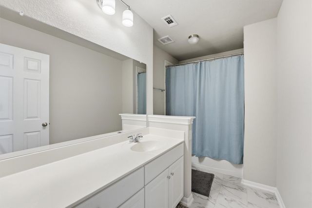 2130 Shellbark Way, La Marque, TX 77568