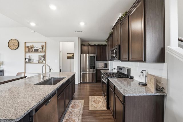 2130 Shellbark Way, La Marque, TX 77568