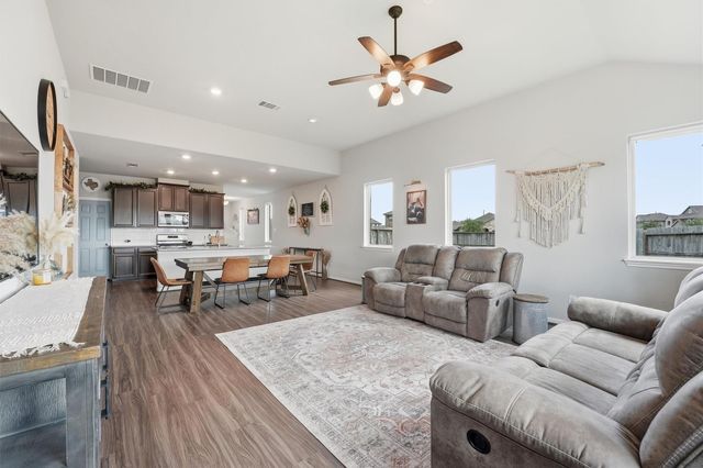 2130 Shellbark Way, La Marque, TX 77568