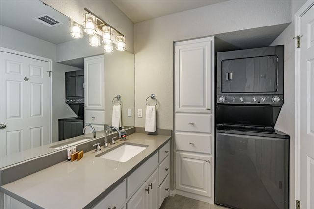 20811 Hamilton Pool RD, Dripping Springs, TX 78620