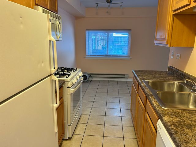 1845 White Chapel Drive 2A, Mount Prospect, IL 60056