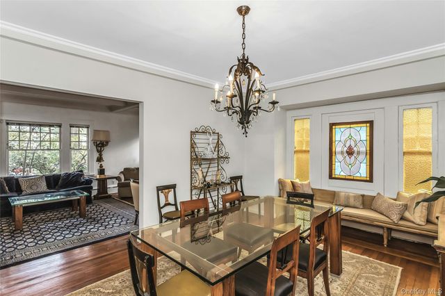 116 82nd Road, Kew Gardens, NY 11415